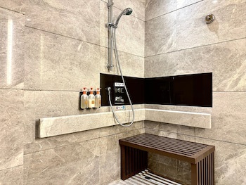 Crowne Plaza Hong Kong Kowloon East, An Ihg Hotel