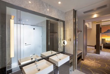 Crowne Plaza Hong Kong Kowloon East, An Ihg Hotel