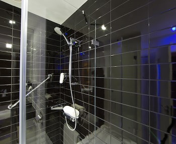 Holiday Inn Express Lisbon - Alfragide, An Ihg Hotel