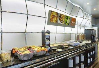Holiday Inn Express Lisbon - Alfragide, An Ihg Hotel