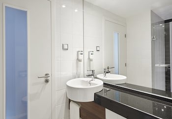 Holiday Inn Express Lisbon - Alfragide, An Ihg Hotel