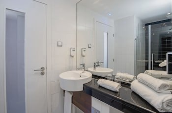 Holiday Inn Express Lisbon - Alfragide, An Ihg Hotel