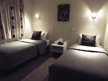 Avenue Motel
