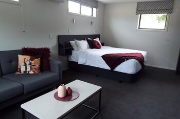 Avenue Motel