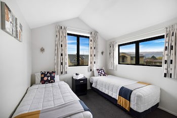 Avenue Motel