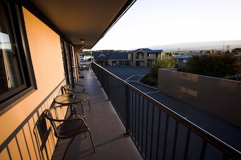 Avenue Motel