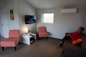 Avenue Motel