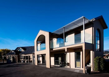 Avenue Motel