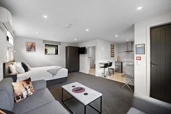 Avenue Motel