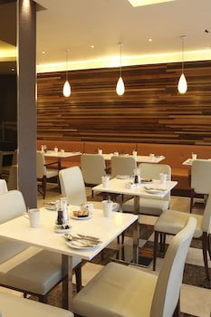 Park Grand Heathrow
