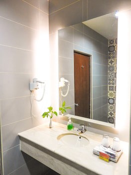 Crown Vista Hotel