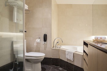 Pacific Business Hotel