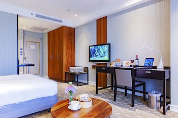 Pacific Business Hotel