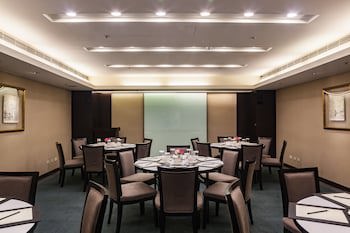Pacific Business Hotel