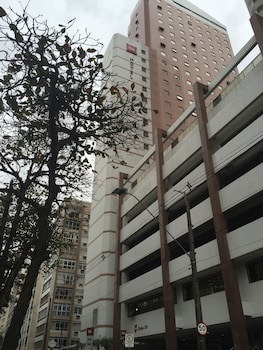 Ibis Santos Gonzaga Praia