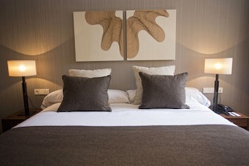 Carris Cardenal Quevedo Hotel