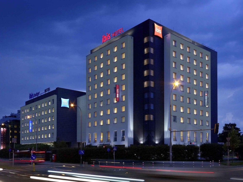 ibis Warszawa West Station