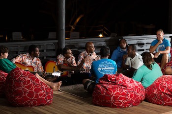 Funky Fish Beach & Surf Resort - Hostel