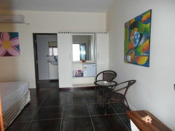 Funky Fish Beach & Surf Resort - Hostel