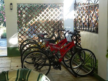 Corona Guest Farm