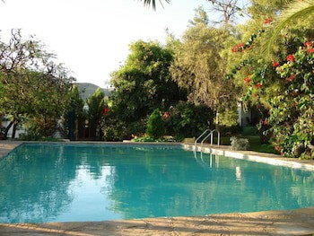 Corona Guest Farm