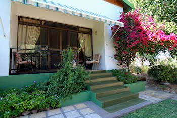 Corona Guest Farm