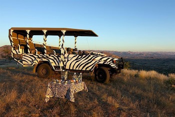 Corona Guest Farm