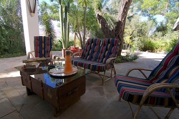 Corona Guest Farm