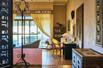 Corona Guest Farm