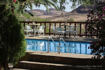 Corona Guest Farm