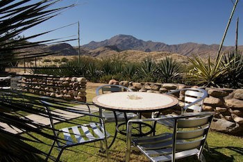 Corona Guest Farm