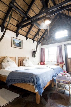 Etusis Lodge