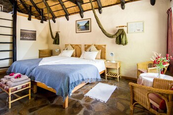 Etusis Lodge