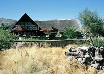 Etusis Lodge