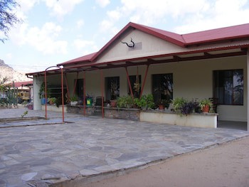 Etusis Lodge