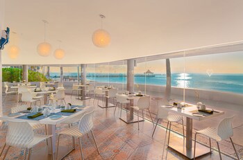 Desire Riviera Maya Pearl Resort - Adults Only