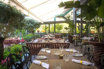 138 Liberdade Hotel