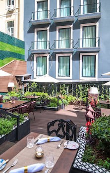 138 Liberdade Hotel