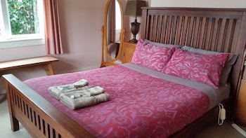 Designer Cottage B&B