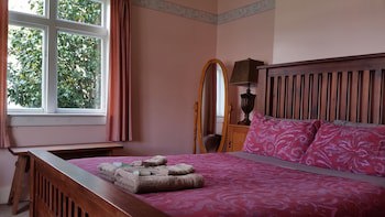 Designer Cottage B&B