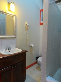 Grooms Beach Villa & Resort