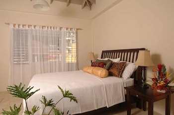 Grooms Beach Villa & Resort