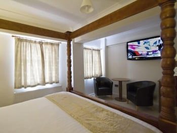 Royal Hotel