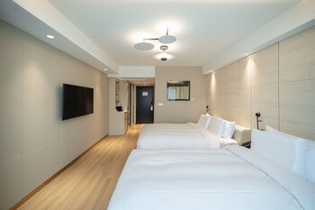 Eliena Hotel