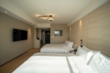 Eliena Hotel