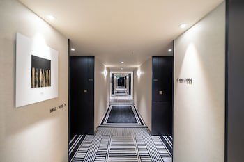 Eliena Hotel