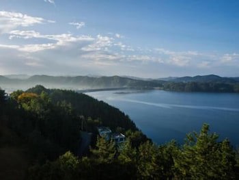 Asia Lakeside Hotel