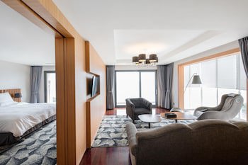 Asia Lakeside Hotel
