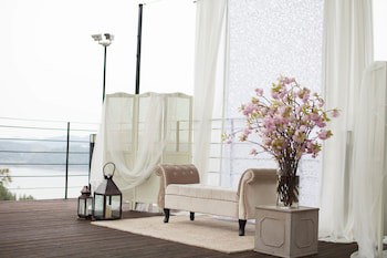 Asia Lakeside Hotel