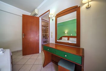 Porto Kalamaki Hotel galeri fotoğrafı